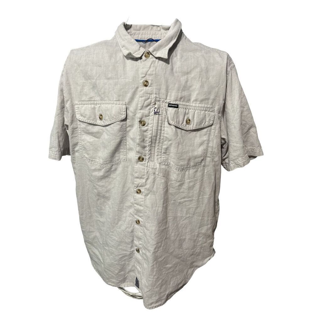 SOLD OUT Nice grey Patagonia  Shirt Mens size large Gray plain Zip Pocket Fishin